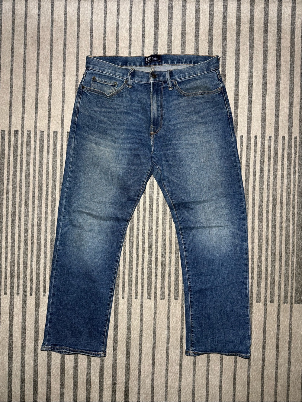 GAP Men's Relaxed Fit Straight Leg Blue Jeans 32x30 (Measures 33x30)